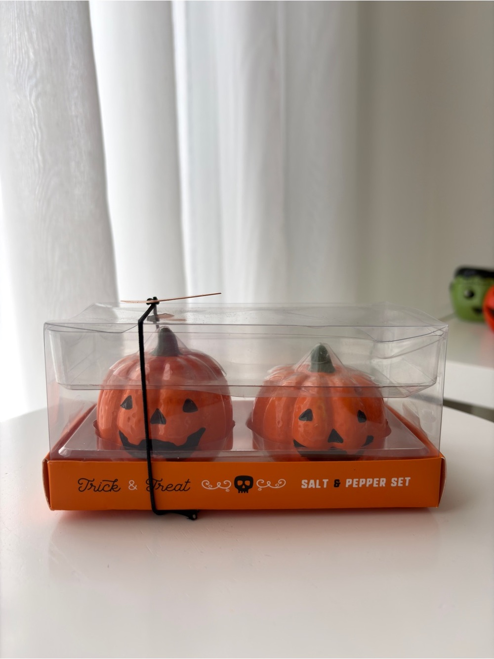 Halloween Pumpkins Salt & Pepper Shakers